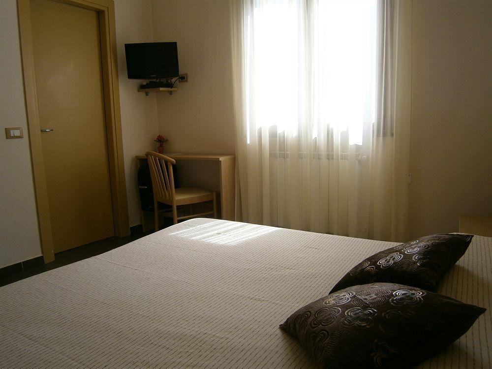 Arianna Hill House Bed & Breakfast ลาสเปเซีย ภายนอก รูปภาพ