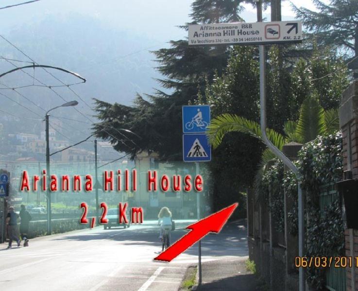Arianna Hill House Bed & Breakfast ลาสเปเซีย ภายนอก รูปภาพ