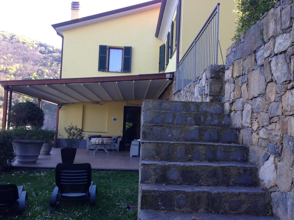 Arianna Hill House Bed & Breakfast ลาสเปเซีย ภายนอก รูปภาพ