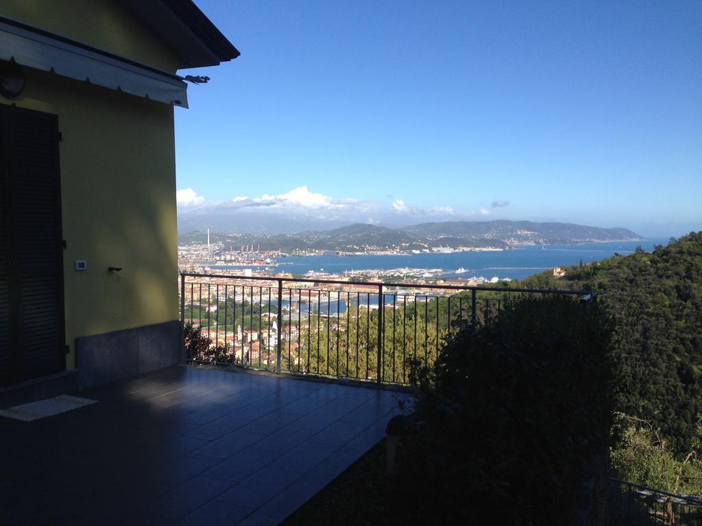 Arianna Hill House Bed & Breakfast ลาสเปเซีย ภายนอก รูปภาพ