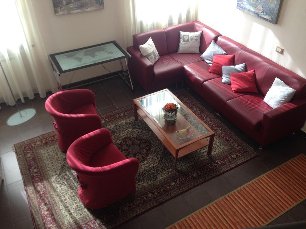 Arianna Hill House Bed & Breakfast ลาสเปเซีย ภายนอก รูปภาพ