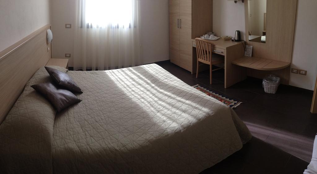 Arianna Hill House Bed & Breakfast ลาสเปเซีย ภายนอก รูปภาพ