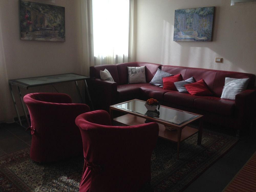 Arianna Hill House Bed & Breakfast ลาสเปเซีย ภายนอก รูปภาพ